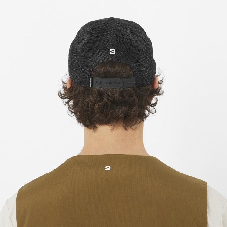 LC2682200 Czapka Salomon Logo Trucker Cap Deep Black TatraStore (4).jpeg