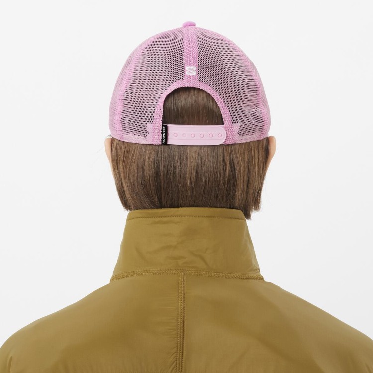 LC2682400 Czapka Salomon Logo Trucker Cap Cyclamen TatraStore (5).jpeg