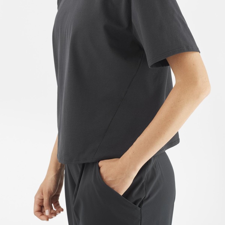 LC2442300  TRACKLINE W DEEP BLACK TATRASTORE (5).jpeg