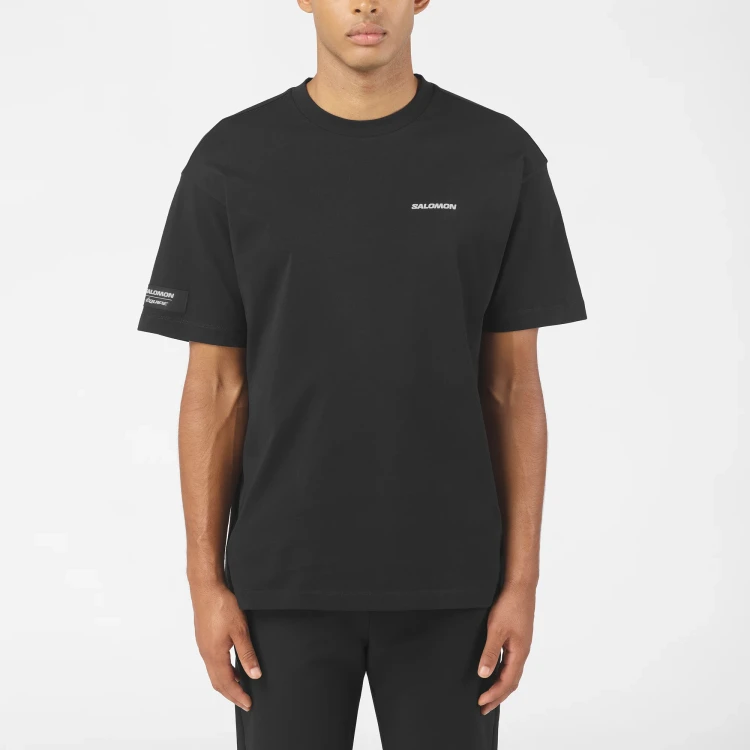 EQUIPE RELAXED SS TEE M Deep Black Tatrastore.webp