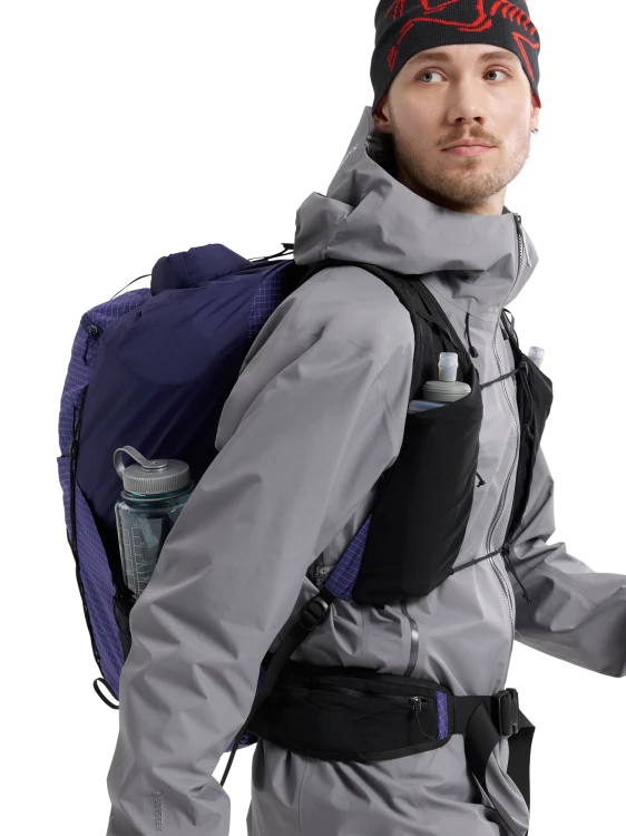 X000010552_019619 Arcteryx Beta SL Void