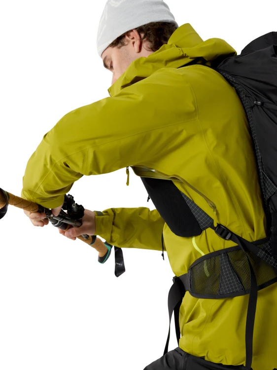 X000010552_022333 Beta SL Jacket Olive Moss - Euphoria