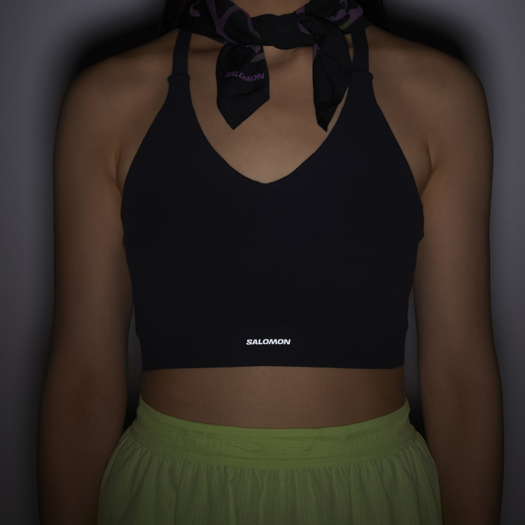 LC2827700 Damski biustonosz sportowy Salomon SHAKEout BLISS W DEEP BLACK TatraStore (6).png