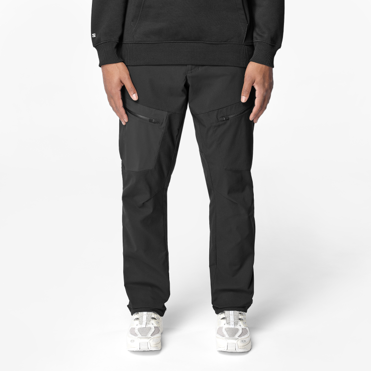 LC2212200 Spodnie trekkingowe męskie Salomon OUTERPATH UTILITY M DEEP BLACK TatraStore (9).png