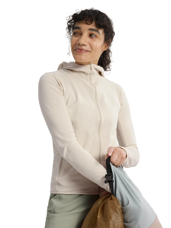 X000009645_022658 Arcteryx Kyanite Lightweight Hoody Sea Salt (5).png