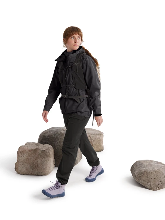 X000010514_002291 Arcteryx Beta Jacket Women Black (2).png