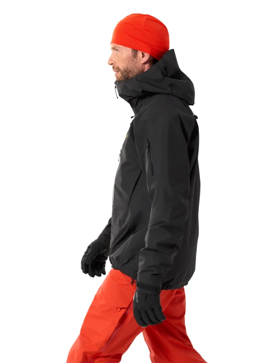 F25_X000009989_001929_Alpha SV Jacket_24K Black_Men_M_Side-View_white-bg.png