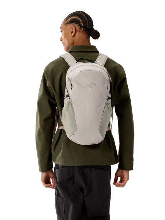 X000010636_014067 Arcteryx Mantis 16 Backpack Rune (2).png