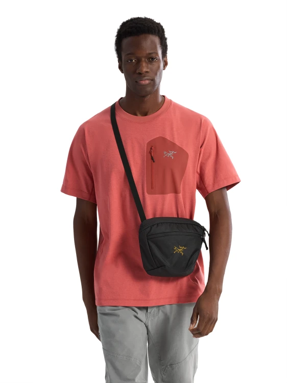 X000008973_001929 Arcteryx Mantis 2 Waist Pack 24K Black (2).png