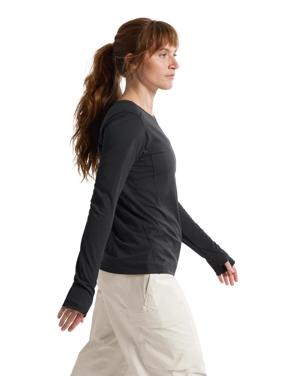 X000010245_002291 Arcteryx Sunna Crew LS Black Women (3).png