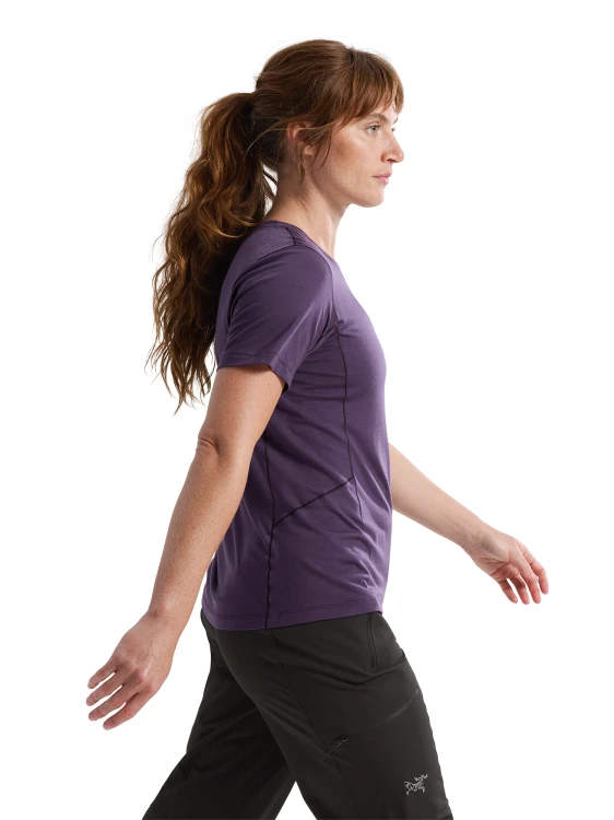 X000009495_022619 Arcteryx Lana Merino Wool Crew Shirt SS W Moondrop (5).png