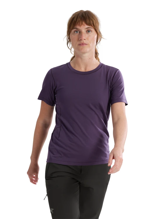 X000009495_022619 Arcteryx Lana Merino Wool Crew Shirt SS W Moondrop (6).png