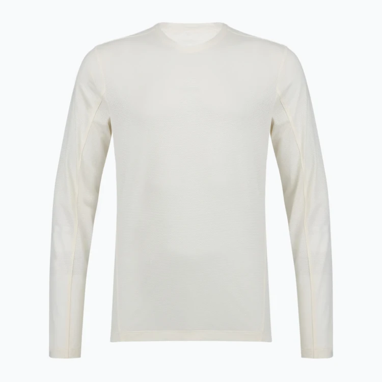 LC2640400 SHKT CORE LS TEE Tatrastore 1.webp