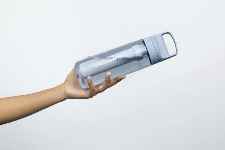 LifeStraw Go Series 650ml Bottle with Filter Icelandic Blue (3).jpg