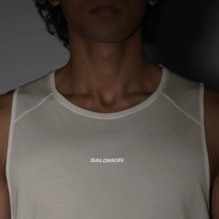 LC2751700 Koszulka męska Salomon SHAKEout CORE TANK M WSHISPER WHITE TatraStore (3).png