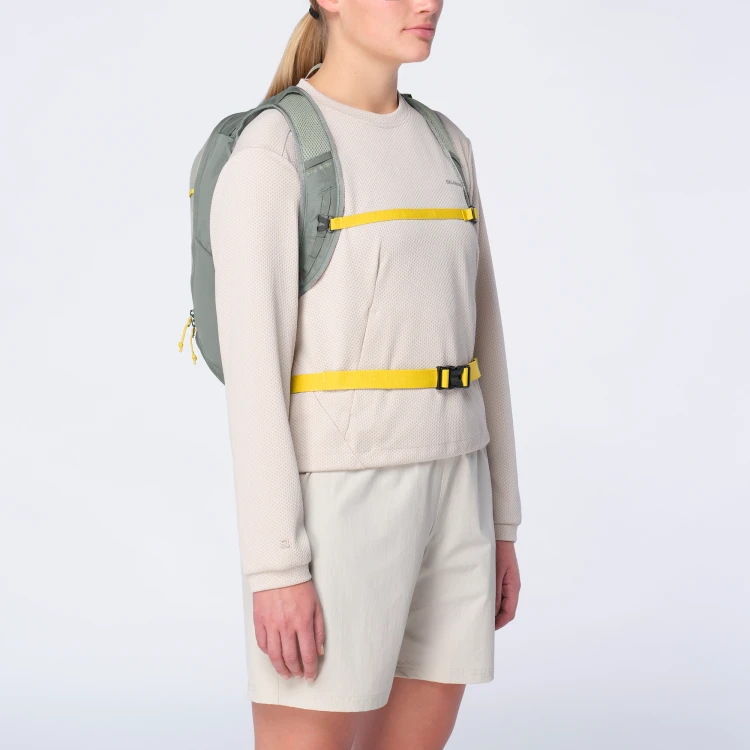 LC2462900 Plecak trekkingowy Salomon TRAILBLAZER 10 Sedona Sage TatraStore (2).png