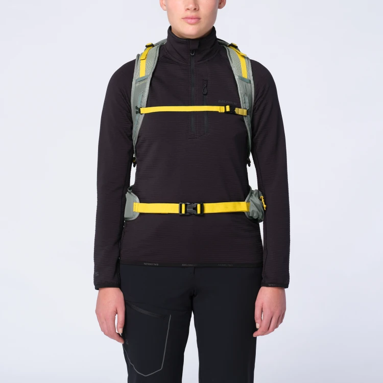 LC2463000 Plecak trekkingowy Salomon TRAILBLAZER 30 Sedona Sage TatraStore (2).png