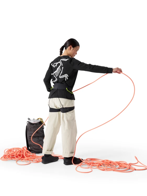 X000008469_021993 Arcteryx Kragg Cotton Bird Crew Neck Shirt LS Black_White (2).png