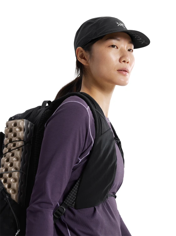 X000009489_021941 Arcteryx Aerios 5 Panel Cap Black-Arctic Silk (3).png