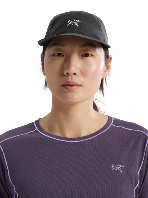 X000009489_021941 Arcteryx Aerios 5 Panel Cap Black-Arctic Silk (4).png