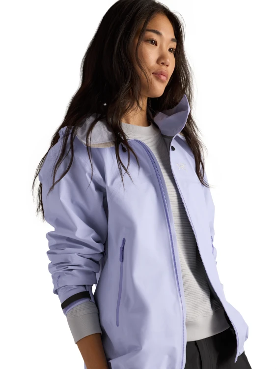 X000010881_023213 Arcteryx Beta SL Jacket Kasumi W (3).png