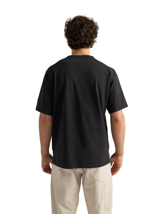X000010702 Kragg Cotton Emblem Crew Neck Shirt Black Men (1).png
