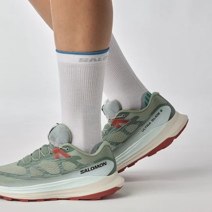 L47211500 buty biegowe damskie salomon ultra glide 2 w lily pad.webp