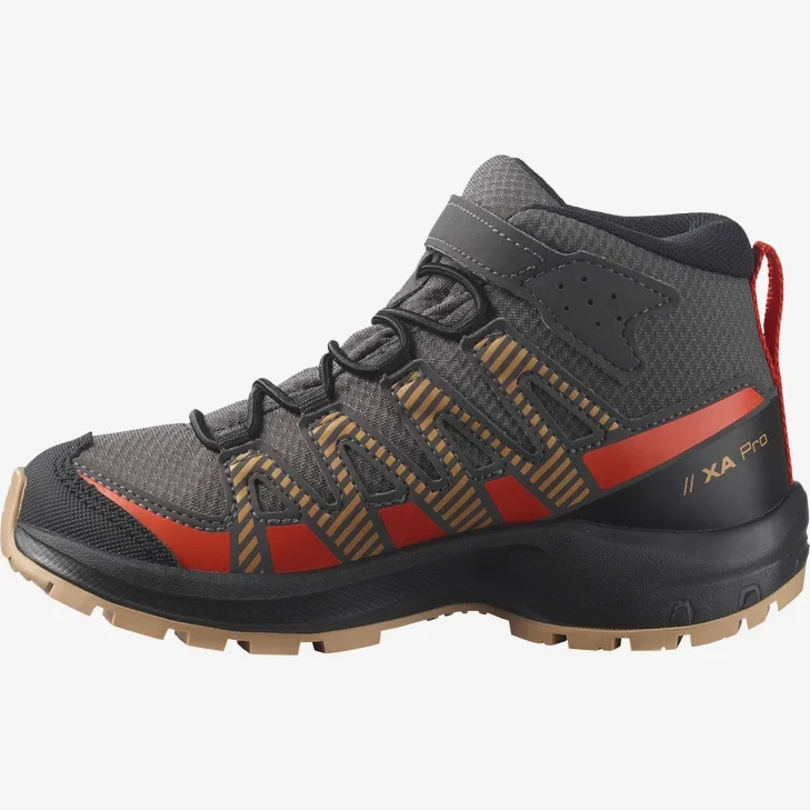 L41728700 salomon xa pro v8 mid k cswp magnet acorn cherry tomato.webp