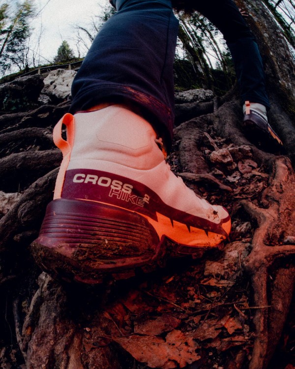 L47277900  CROSS HIKE MID GTX 2 W Alfalfa Cantaloupe Bitter Chocolate TatraStore.jpeg