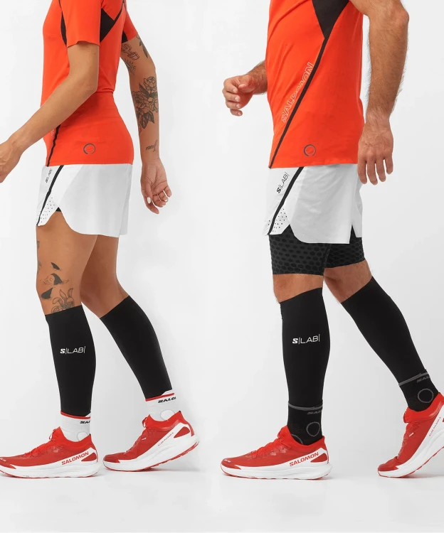 LC2030600 opaska na łydkę kompresja salomon s lab speed calfs u black.webp