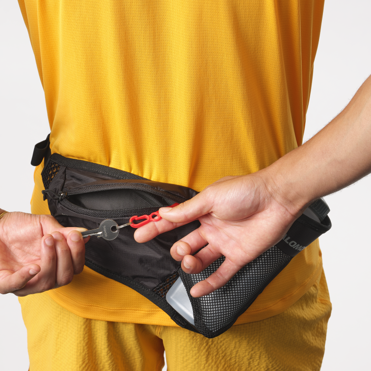 LC2179000_6_MOD_ACTIVE BELT 3D BOTTLE-BLACK.png