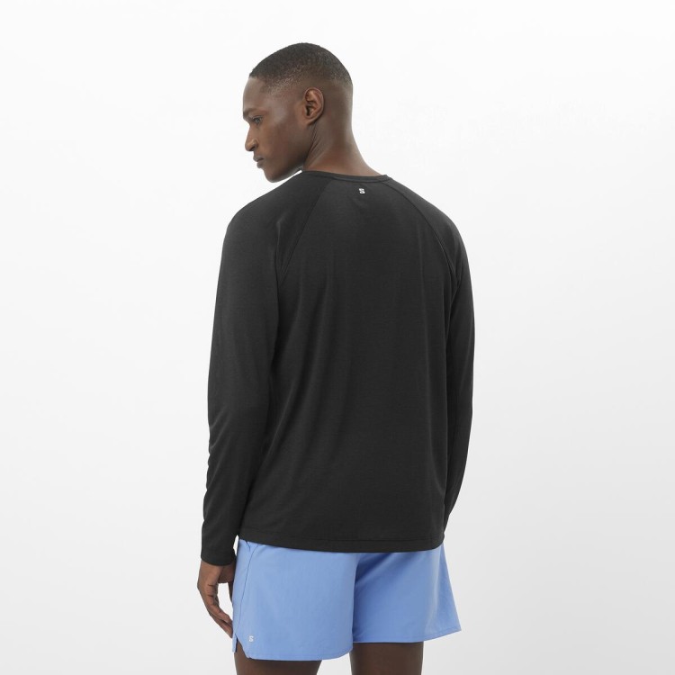 LC2424400 shkout core ls tee deepblack TatraStore (3).jpeg