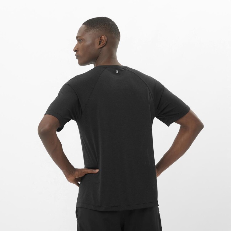 LC2423700 shkout core ss tee deepblack TatraStore (3).jpeg